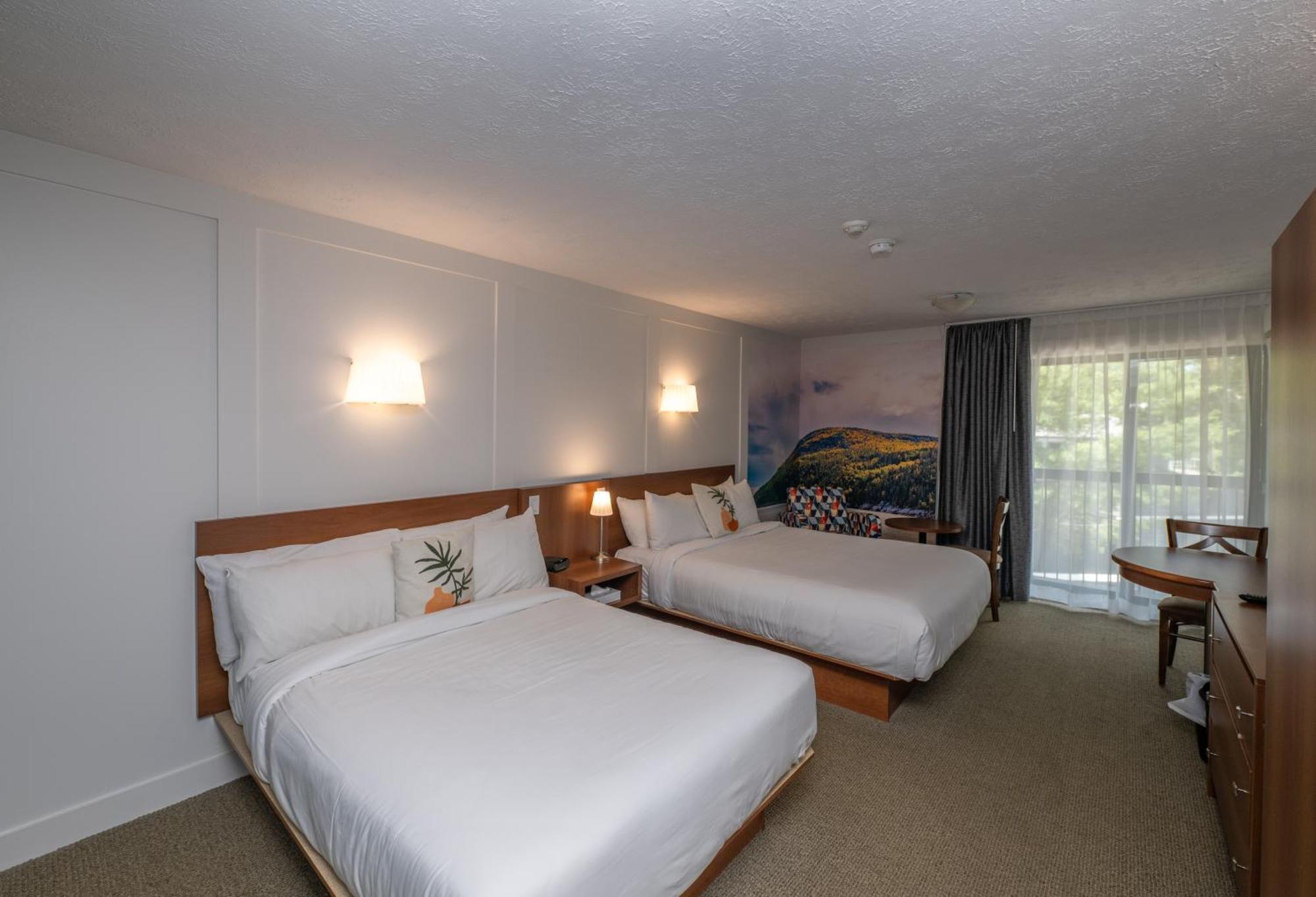 Clarion Pointe La Malbaie Hotel Exterior foto